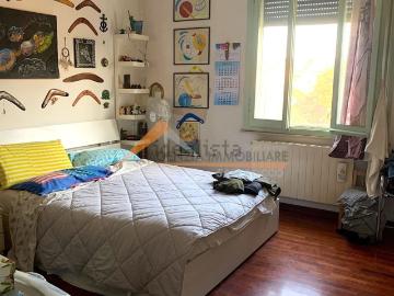 Villetta indipendente in vendita di 236 m² in Via Cormons