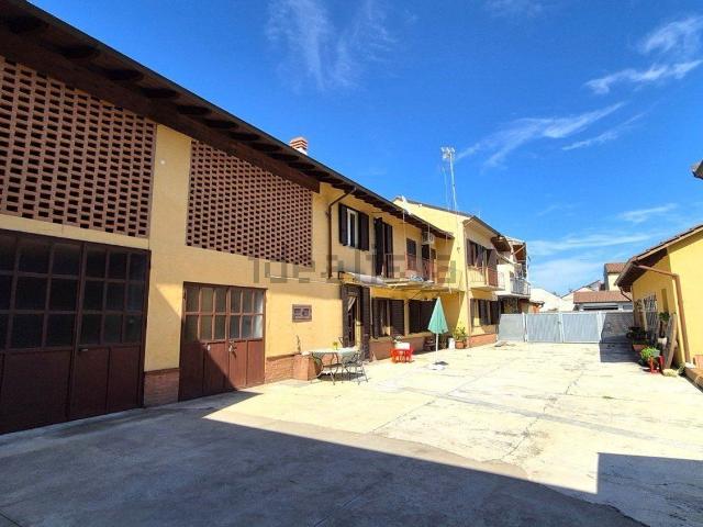 Villetta indipendente in vendita di 236 m² in Via G. Matteotti, 48