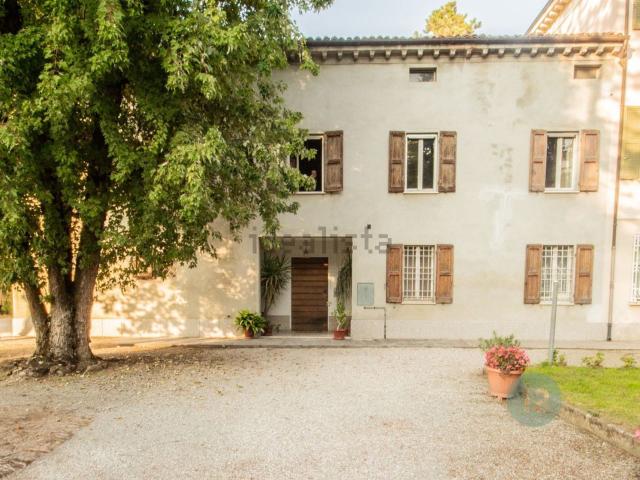Villetta indipendente in vendita di 236 m² in Via del Conventino
