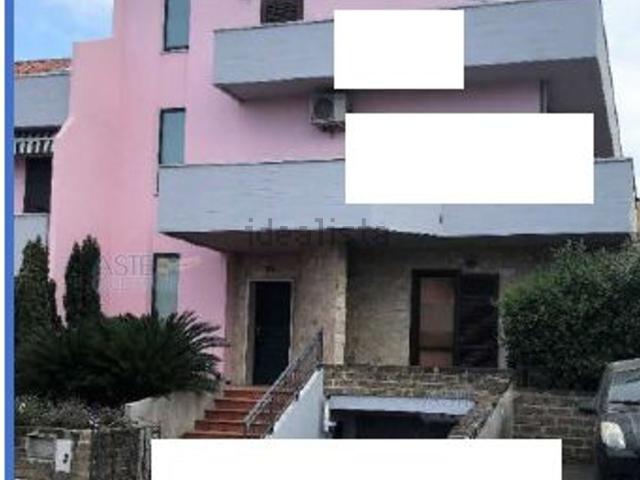 Villetta indipendente in vendita di 236 m² in Via Luigi Cardone, 109