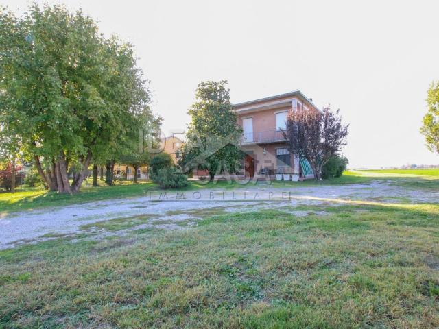 Villetta indipendente in vendita di 236 m² in Via Mazzalupi, 40