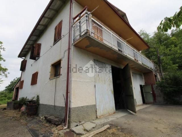 Villetta indipendente in vendita di 236 m² in Via Mutilati di Guerra, 12