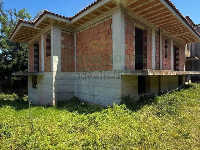 Villetta indipendente in vendita di 236 m² in Via Parrocchia