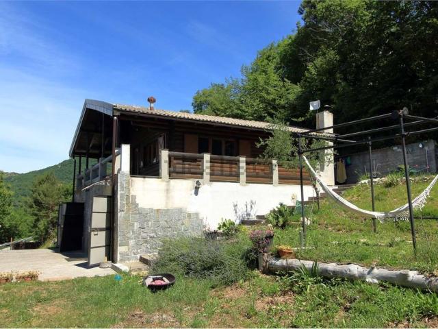 Villetta indipendente in vendita di 236 m² in Via Provinciale