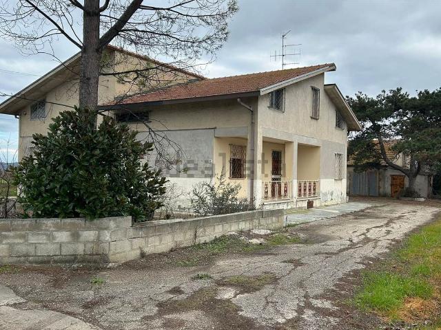 Villetta indipendente in vendita di 236 m² in Contrada Castel di Sette, 31