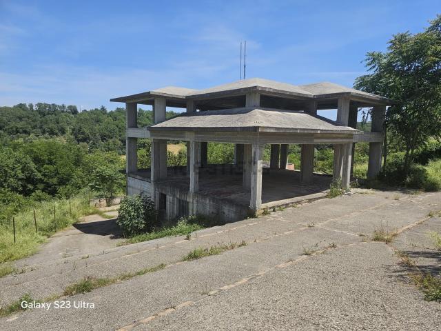 Villetta indipendente in vendita di 236 m² in Contrada Mezzacapo, 8