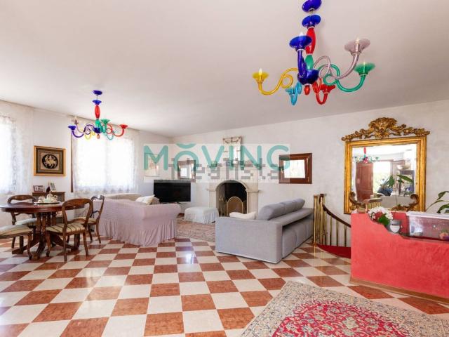 Villetta indipendente in vendita di 237 m² in Via Andrea Morosini, 18