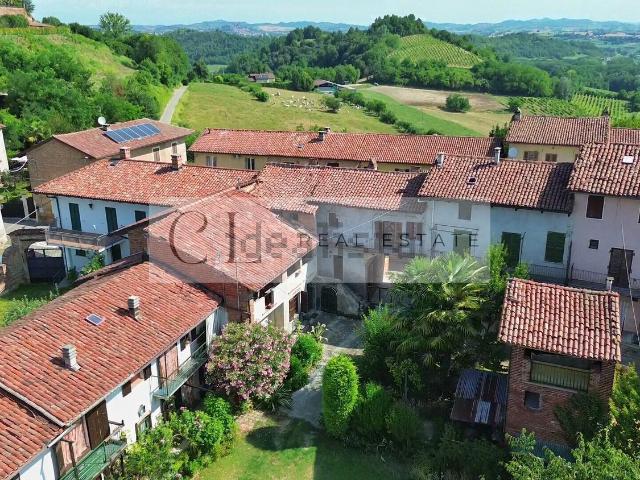 Villetta indipendente in vendita di 237 m² in Via Marchesi Roero di Cortanze