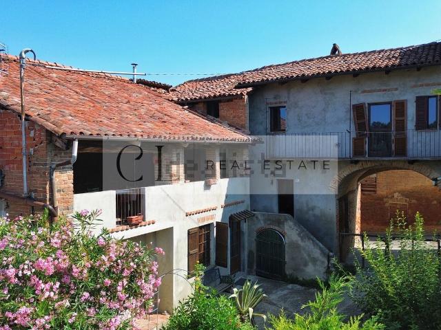 Villetta indipendente in vendita di 237 m² in Via Marchesi Roero di Cortanze