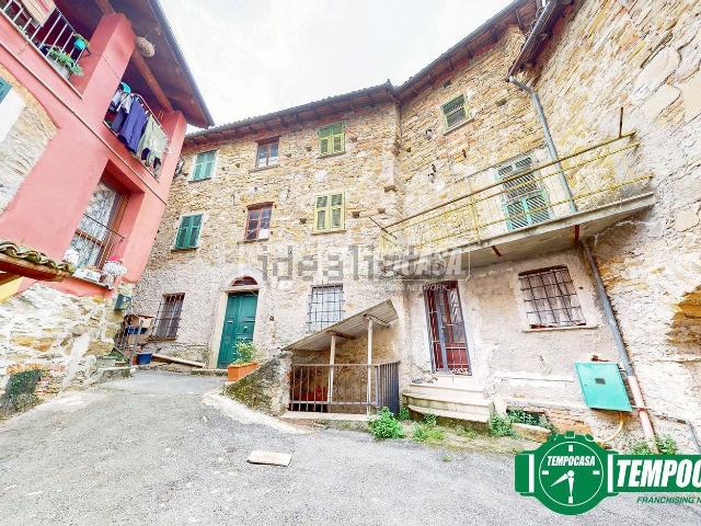 Villetta indipendente in vendita di 238 m² in Via Benso Domenico, 42