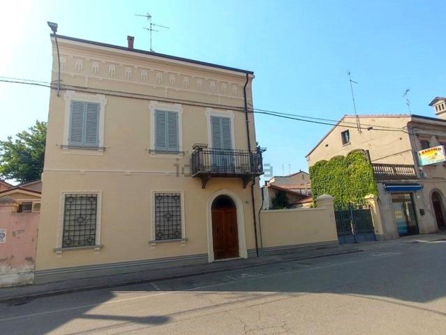 Villetta indipendente in vendita di 238 m² in Via Lodovico Ariosto, 10