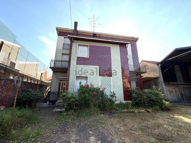 Villetta indipendente in vendita di 238 m² in Via Magenta, 127