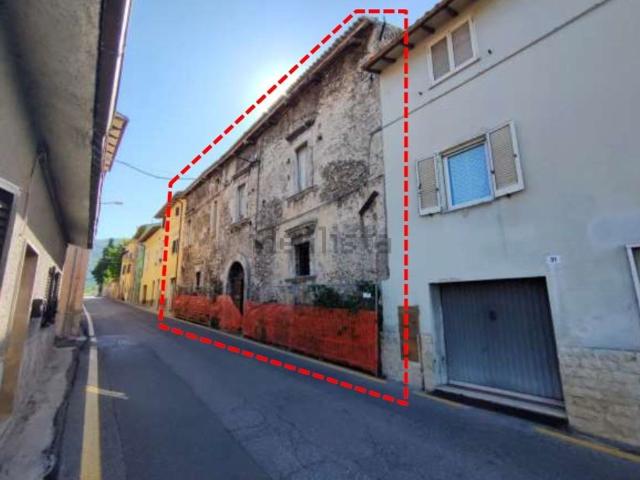 Villetta indipendente in vendita di 238 m² in Via Nazionale, 29