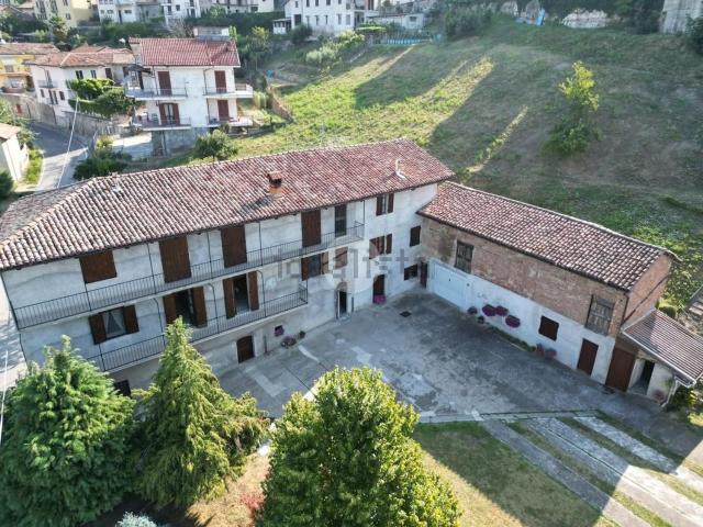Villetta indipendente in vendita di 238 m² in Via Roma, 87