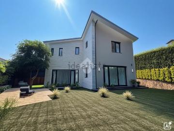 Villetta indipendente in vendita di 238 m² in Contrada Cugno delle Brecce
