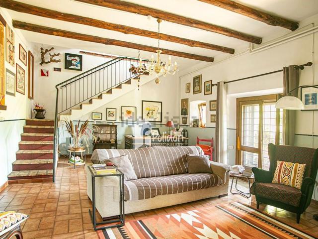 Villetta indipendente in vendita di 239 m²