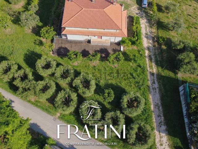 Villetta indipendente in vendita di 239 m² in Via Pastine, 6