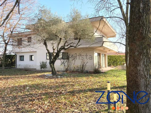 Villetta indipendente in vendita di 240 m²