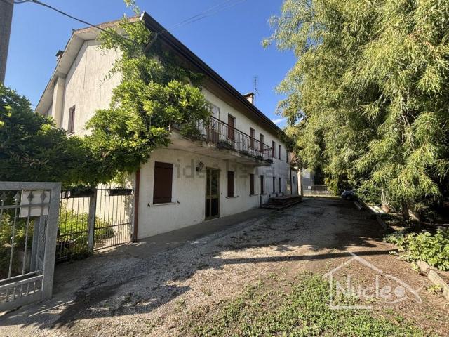 Villetta indipendente in vendita di 240 m²
