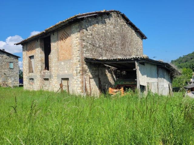 Villetta indipendente in vendita di 240 m² in Via Cà de Schiavino, 10