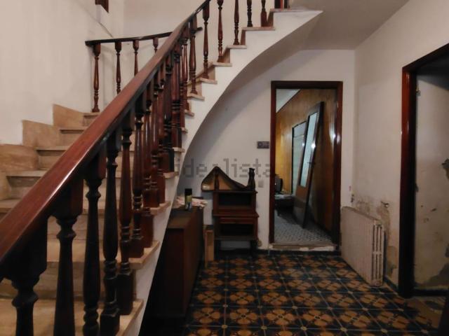 Villetta indipendente in vendita di 240 m² in Via Cagliari, 80