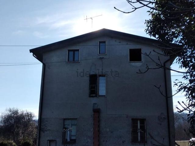 Villetta indipendente in vendita di 240 m² in Via Cravilla