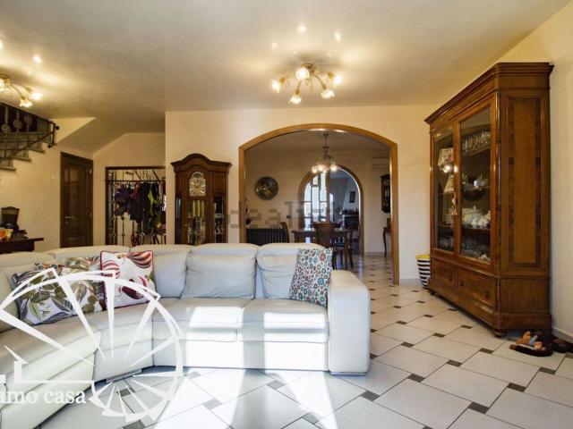 Villetta indipendente in vendita di 240 m² in Via Aietta