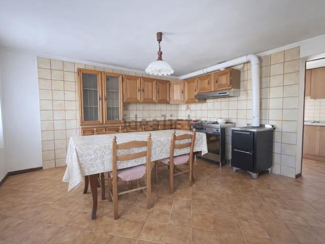 Villetta indipendente in vendita di 240 m² in Via Borgofuro, 1