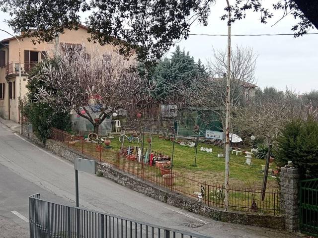 Villetta indipendente in vendita di 240 m² in Via Baldi, 69