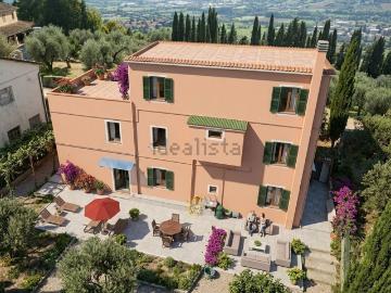 Villetta indipendente in vendita di 240 m² in Via Belvedere Fogliense