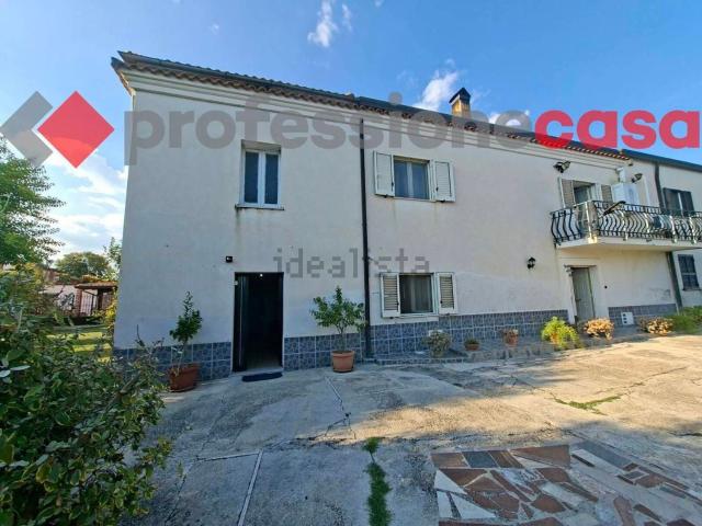 Villetta indipendente in vendita di 240 m² in Via Benedetto Sacco, 29