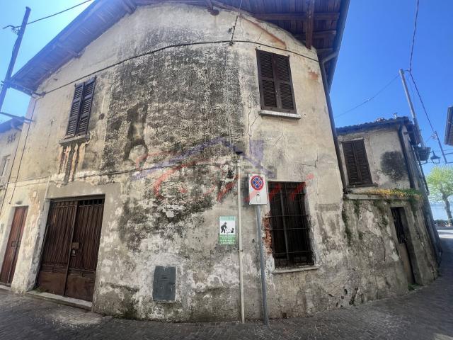 Villetta indipendente in vendita di 240 m² in Via Giuseppe Garibaldi