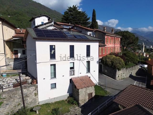 Villetta indipendente in vendita di 240 m² in Via GIACOMO VALERA