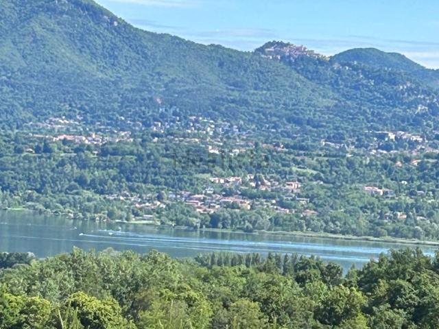 Villetta indipendente in vendita di 240 m² in Via dei Frassini, 40