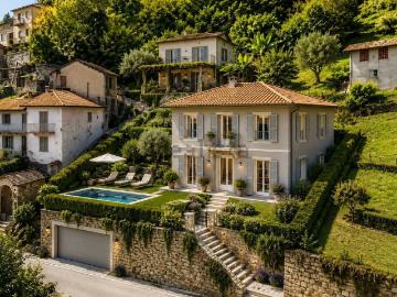 Villetta indipendente in vendita di 240 m² in Via del Giardino