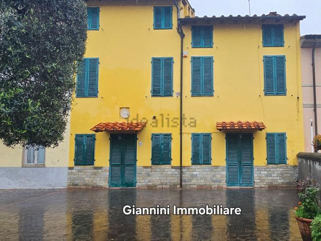 Villetta indipendente in vendita di 240 m² in Via dell&apos Immagine Farnocchia