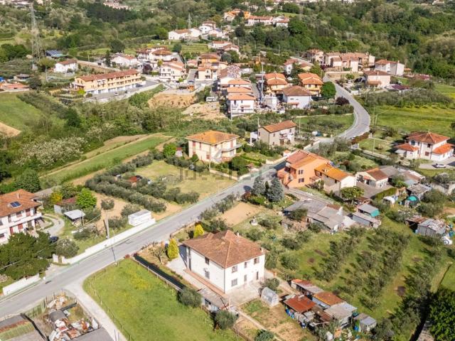 Villetta indipendente in vendita di 240 m² in Via di Melone, 109