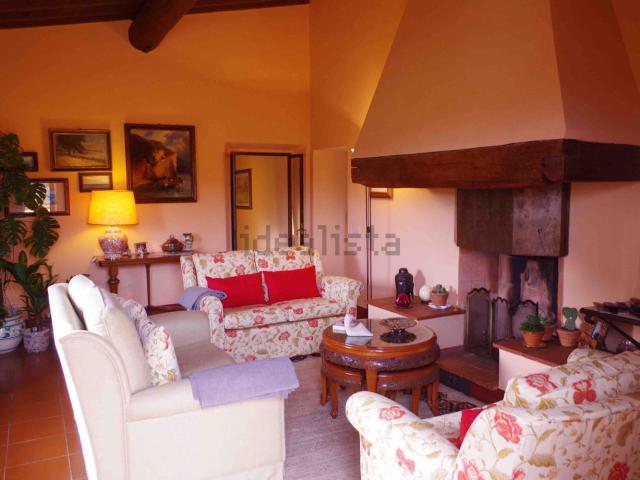 Villetta indipendente in vendita di 240 m² in Via di Rosano, 136