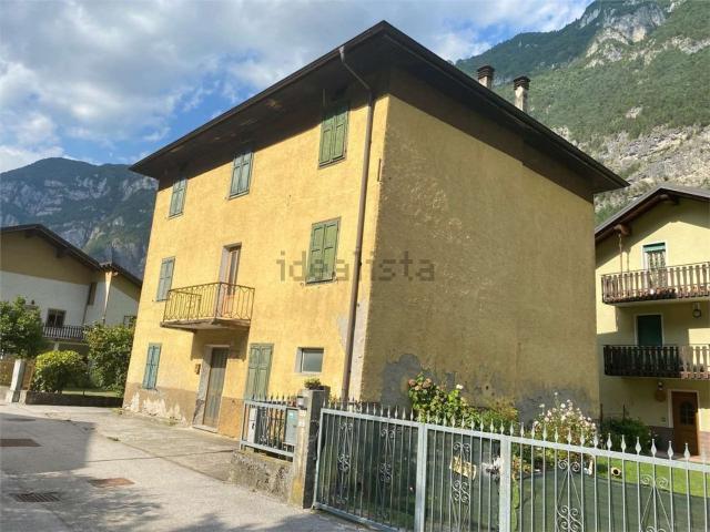 Villetta indipendente in vendita di 240 m² in Via Fabio Filzi, 32