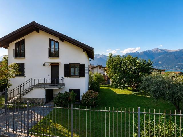 Villetta indipendente in vendita di 240 m² in Via Fumiarga, 25