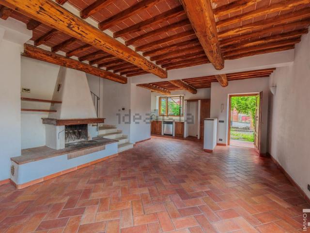Villetta indipendente in vendita di 240 m² in Via I Maggio