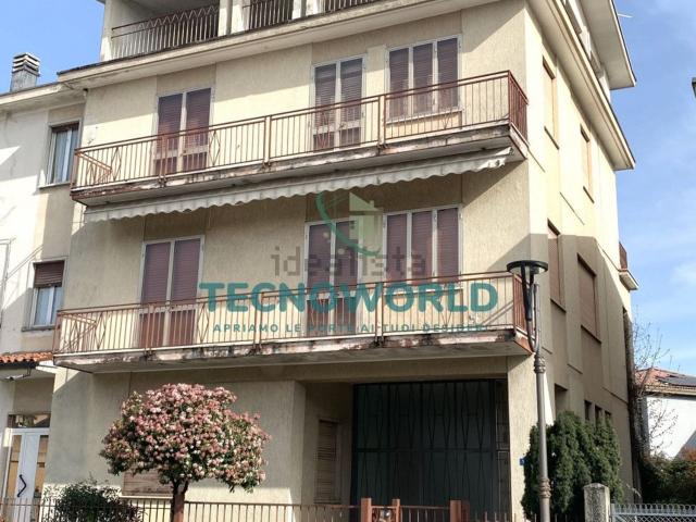 Villetta indipendente in vendita di 240 m² in Via IV Novembre