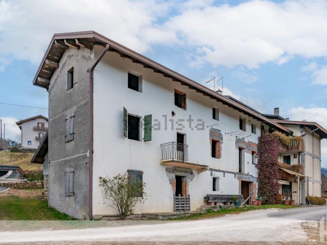 Villetta indipendente in vendita di 240 m² in Via Libertà, 74