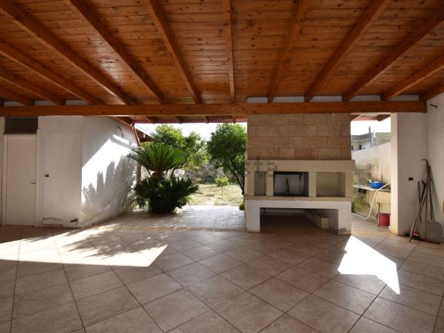 Case e ville in vendita di 240 m² in Via Montello, 28