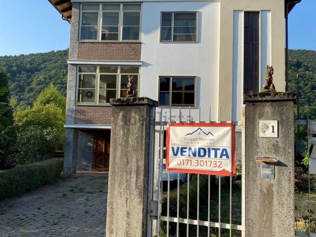 Villetta indipendente in vendita di 240 m² in Via Moschieres