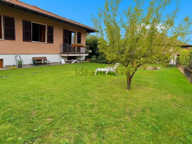 Villetta indipendente in vendita di 240 m² in Via Madonna delle Grazie, 64