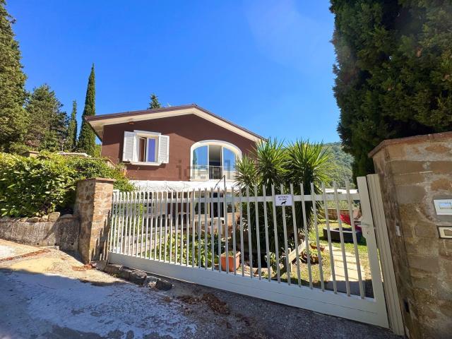 Villetta indipendente in vendita di 240 m² in Via Mignana