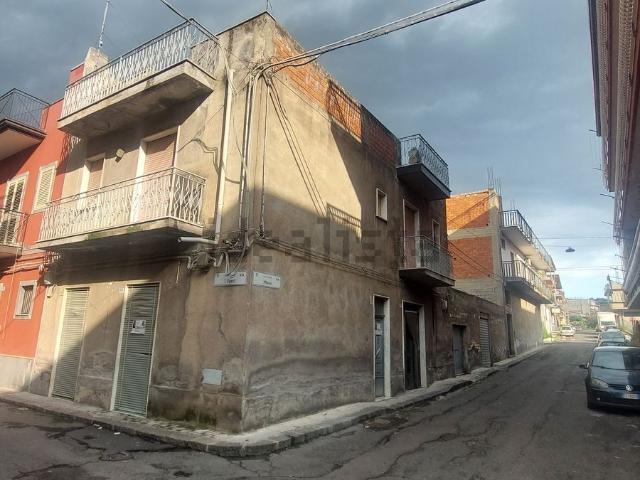 Villetta indipendente in vendita di 240 m² in Via Milano, 35