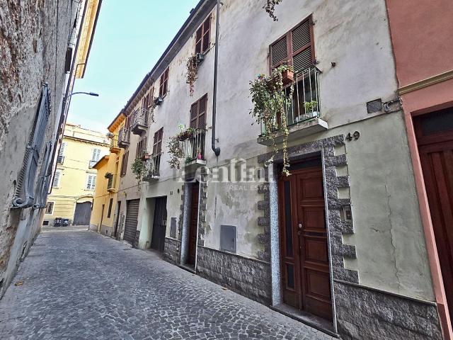 Villetta indipendente in vendita di 240 m² in Via Salandri