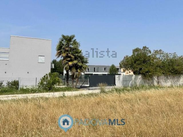 Villetta indipendente in vendita di 240 m² in Via Santa Bertilla